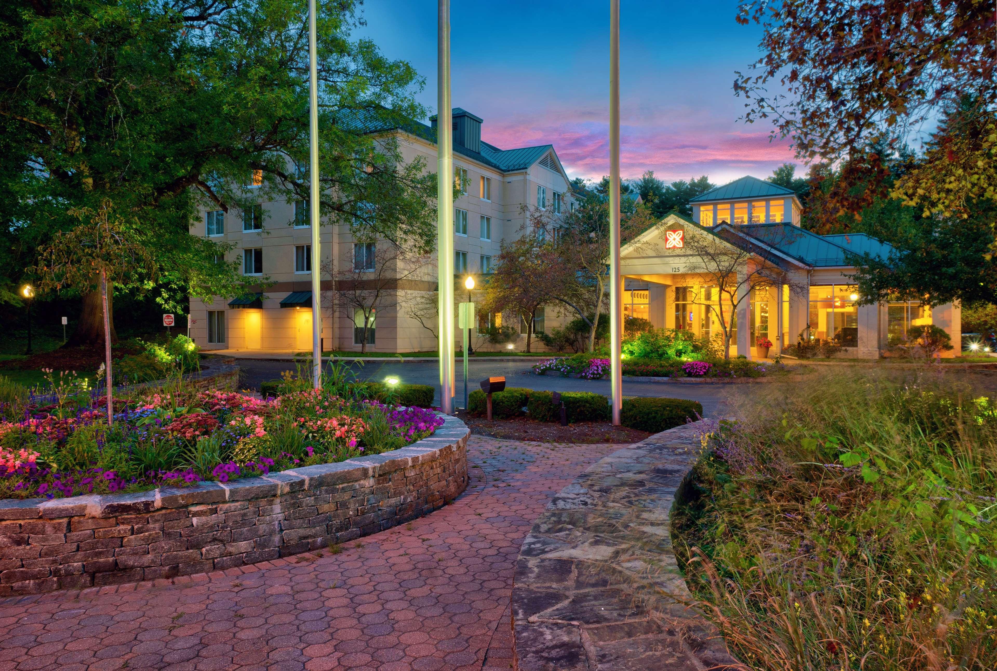 Hilton Garden Inn Saratoga Springs Exterior foto