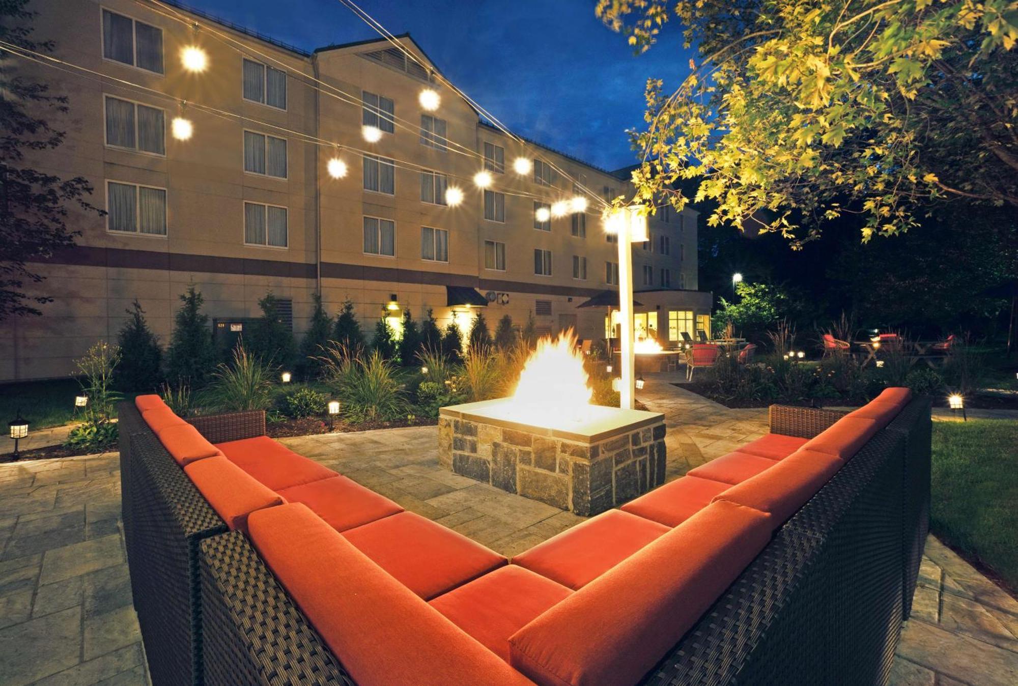 Hilton Garden Inn Saratoga Springs Exterior foto
